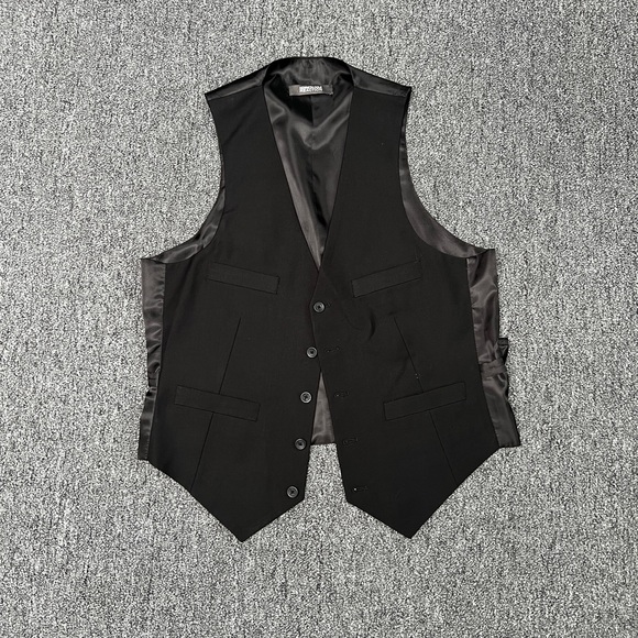 Kenneth Cole Reaction 3 Piece Suit - Picture 7 of 9